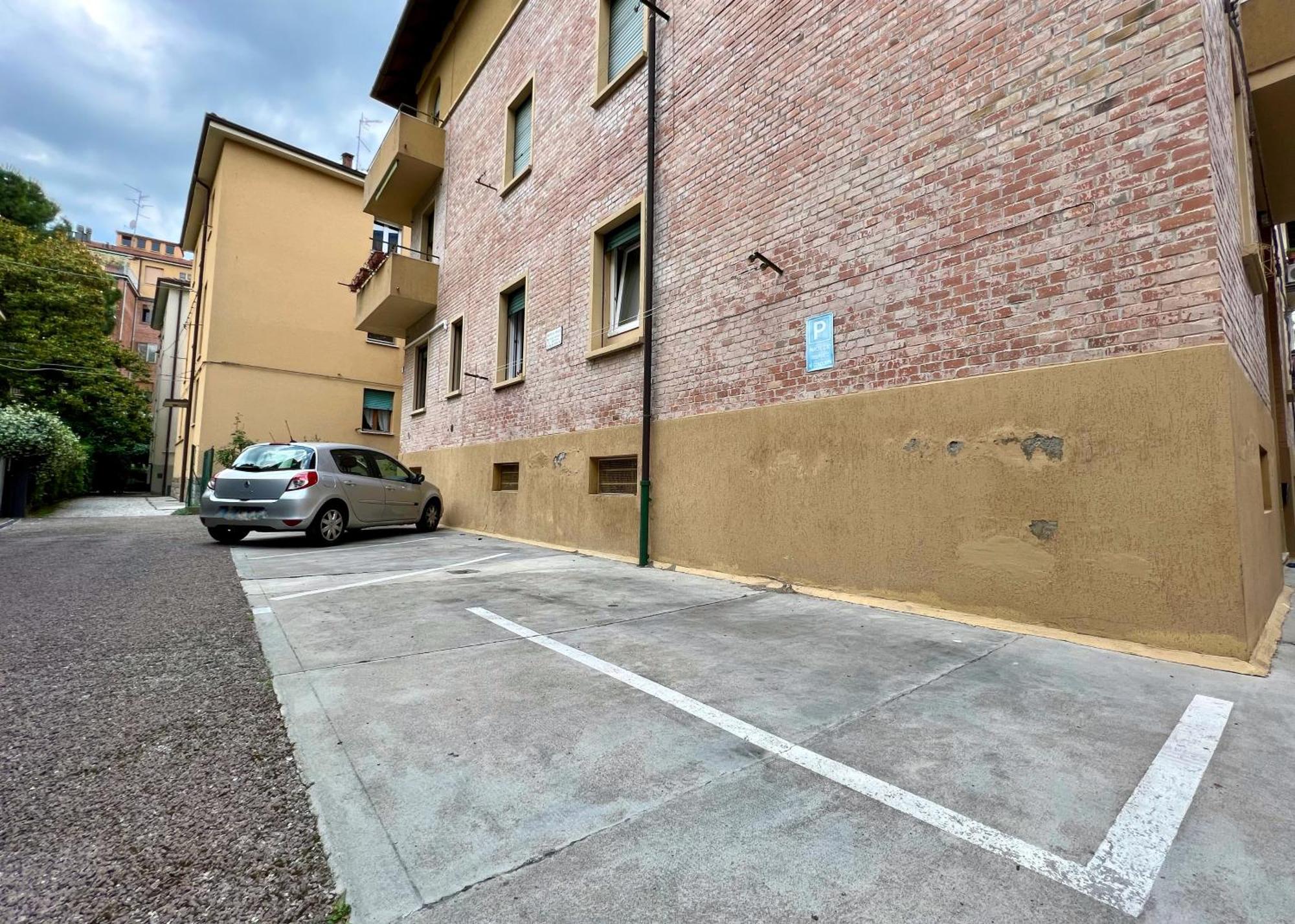 Charming Apartment Near Saragozza بولونيا المظهر الخارجي الصورة