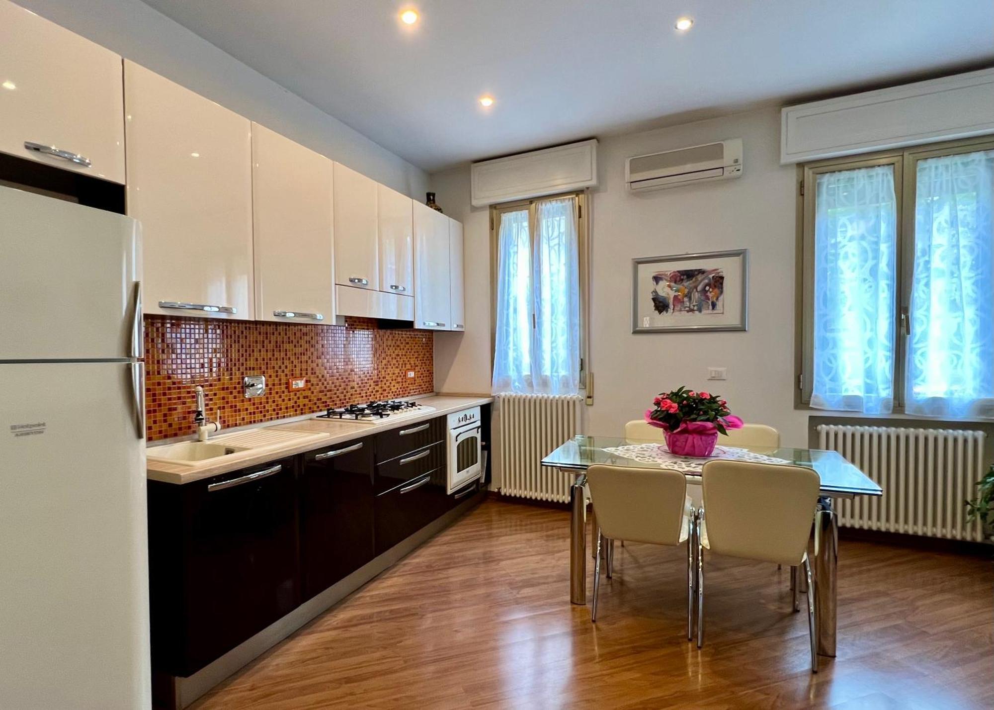 Charming Apartment Near Saragozza بولونيا المظهر الخارجي الصورة